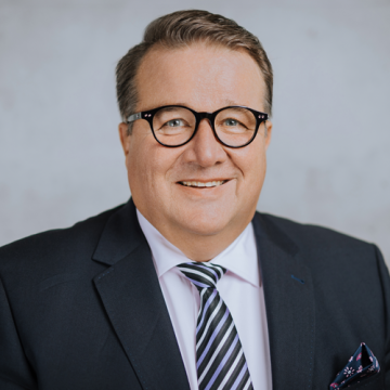 Michael E. Früchtl